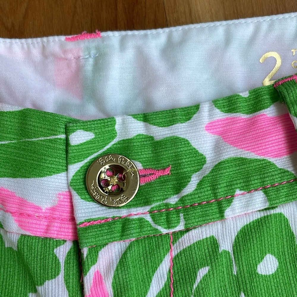 Lilly Pulitzer the Callahan short size 2 - Picture 3 of 6